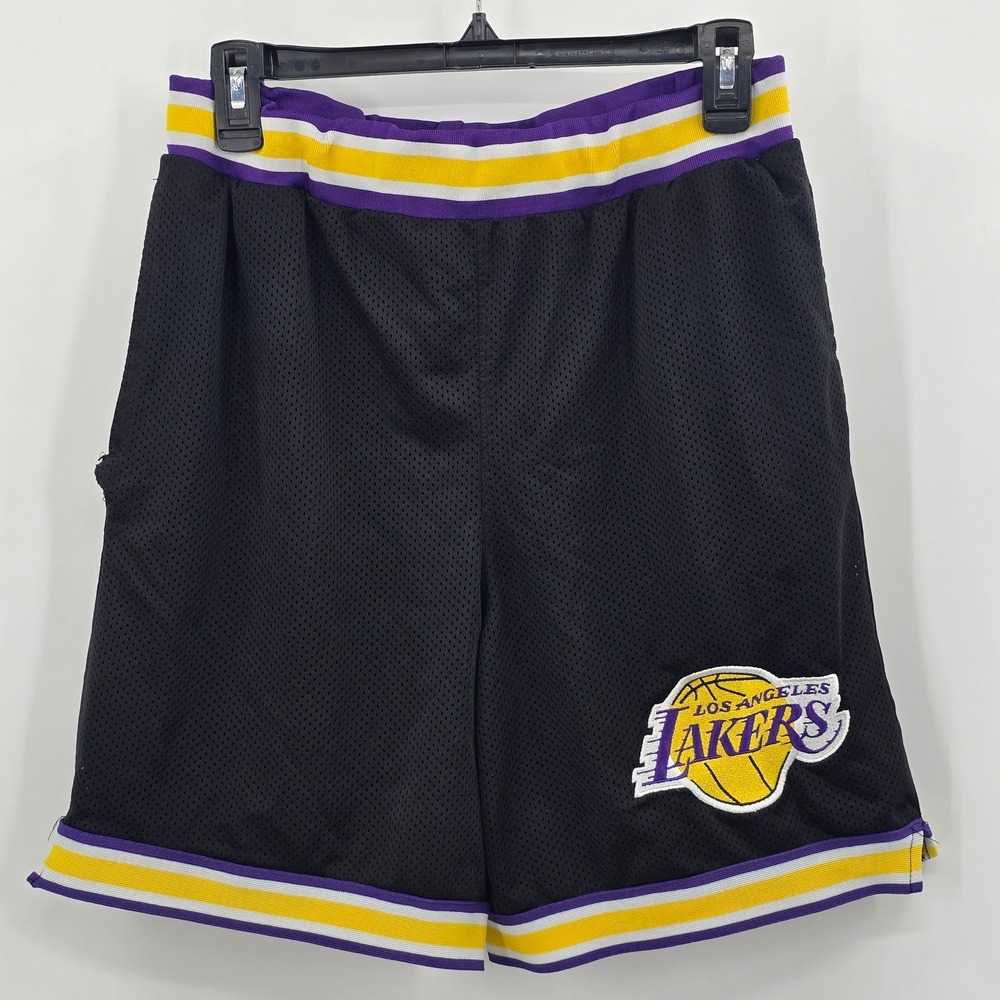 Los Angeles Lakers Shorts Mens L Mesh Basketball Shorts Embroidered Logo